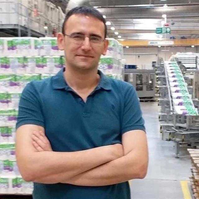 İtalya'daki helikopter kazasında hayatını kaybeden Serhat Kenar'ın cenazesinde gözyaşları sel oldu