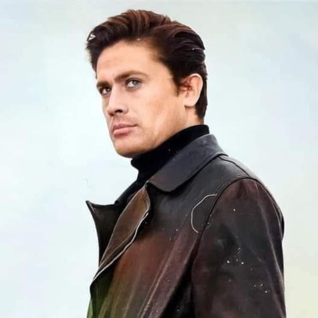 Yeşilçam'dan bir yıldız daha kaydı! Sinemanın efsane ismi Cüneyt Arkın kimdir?