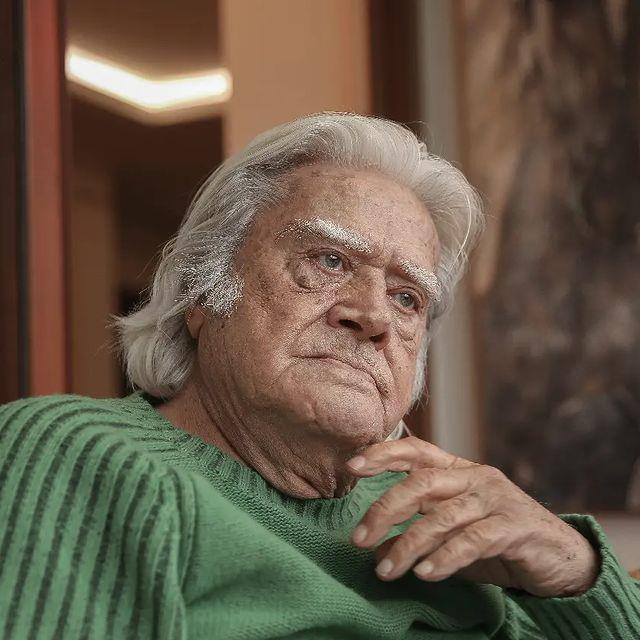 Yeşilçam'dan bir yıldız daha kaydı! Sinemanın efsane ismi Cüneyt Arkın kimdir?