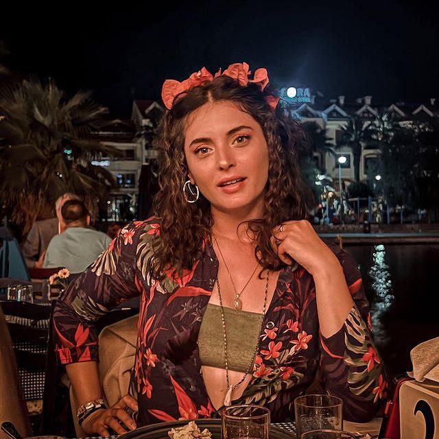 Aslıhan Gürbüz ve İsmail Hacıoğlu aşk yaşamaya başladı