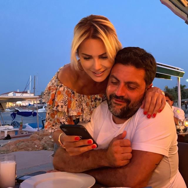 Ece Erken, eşi Şafak Mahmutyazıcıoğlu'nun ağabeyi tarafından tehdit edildiğini söyleyerek mesajları ifşa etti