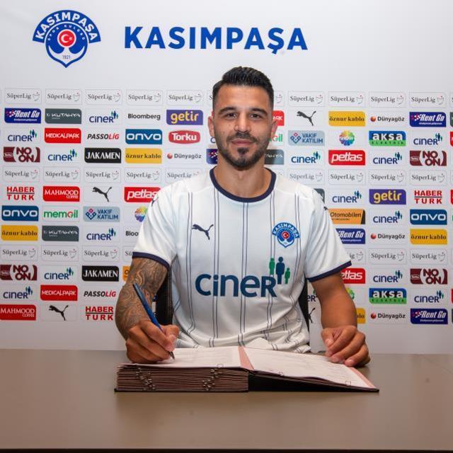 Galatasaray'dan ayrılan Aytaç Kara, eski takımı Kasımpaşa'ya geri döndü