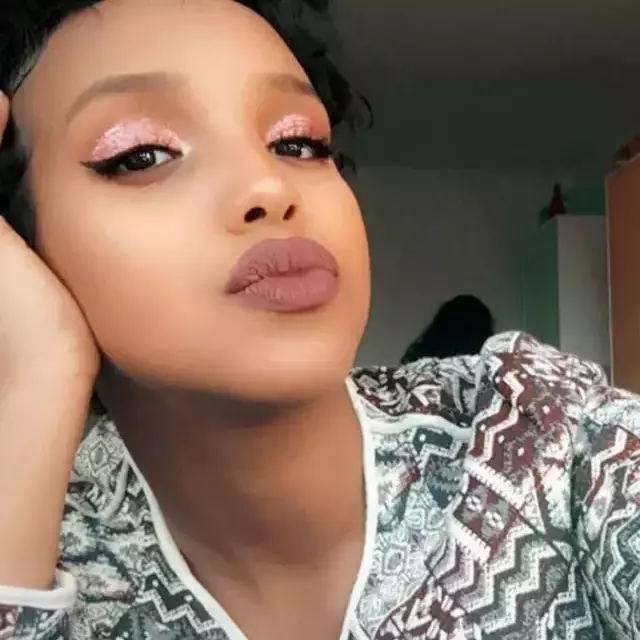 Kız öğrenci yurdunda kan donduran olay! Terastan düşerek korkuluklara saplanan genç kız feci şekilde can verdi