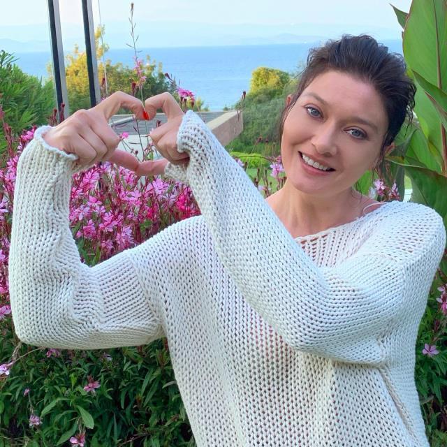 Nurgül Yeşilçay'ın ablasını görenler şaşkınlığını gizleyemiyor! Ayırt etmek mümkün değil