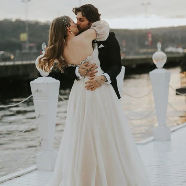 2 ay önce nikah masasına oturan Ufuk Beydemir ve İpek Filiz Yazıcı, düğün yaptı