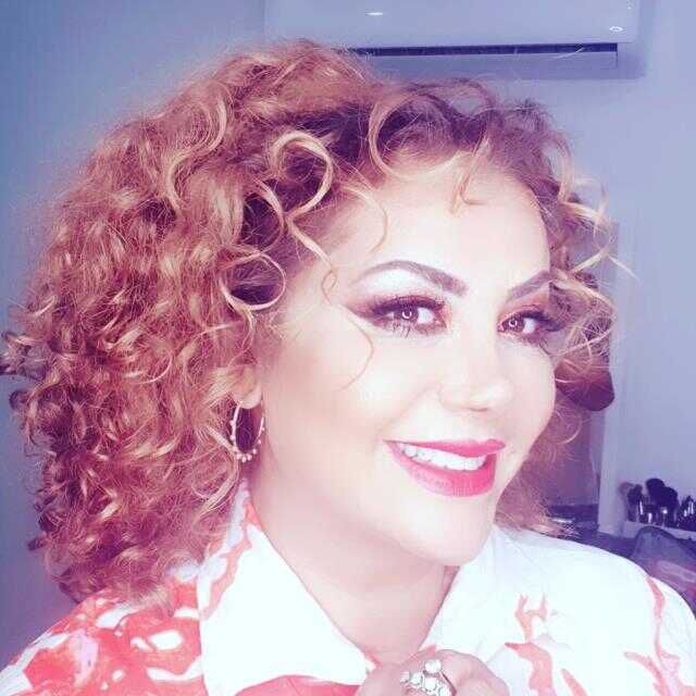 Mide ameliyatı olarak 39 kilo veren Tanyeli, fiziğiyle kendine hayran bıraktı
