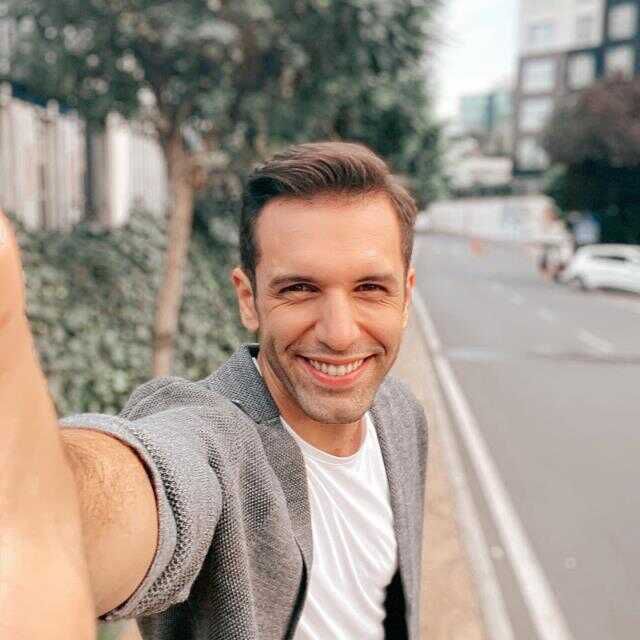 Oyuncu Çağrı Çıtanak'ın annesi depremde hayatını kaybetti