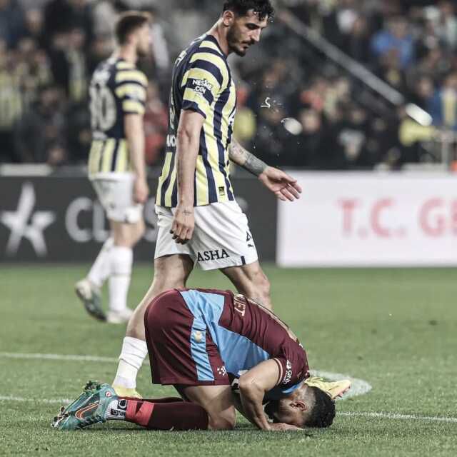 Fenerbahçeli Samet Akaydin 'Tükürük' nedeniyle PFDK'ye sevk edildi