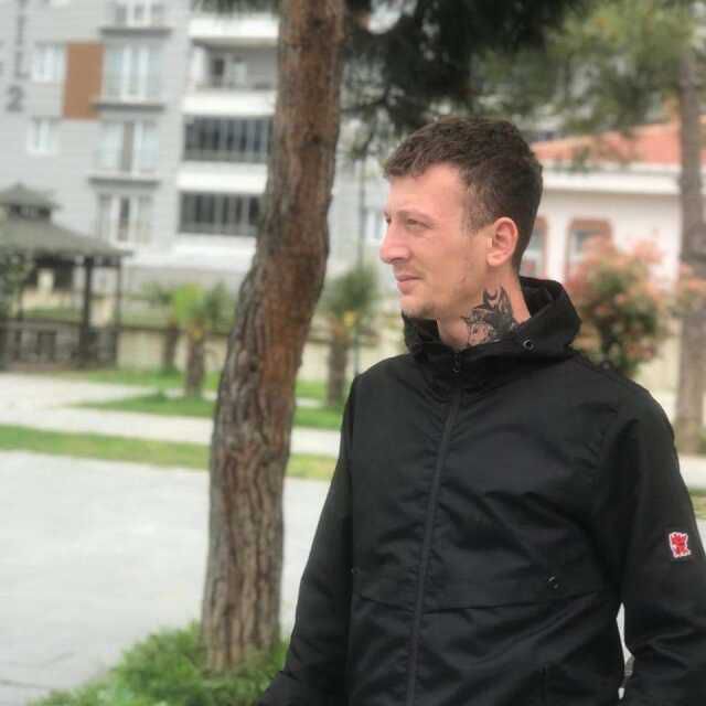 Eşini taciz ettiği gerekçesiyle babasını öldüren genç hakkında karar verildi