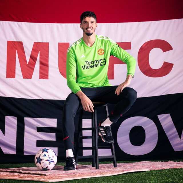 Altay Bayındır, Manchester United'ın ilk Türk futbolcusu oldu