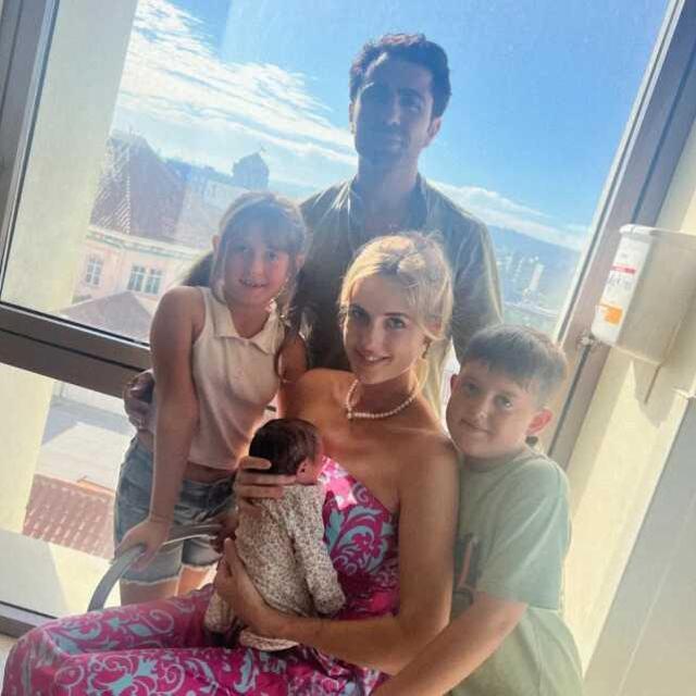 Ünlü oyuncu Wilma Elles, 3. kez anne oldu