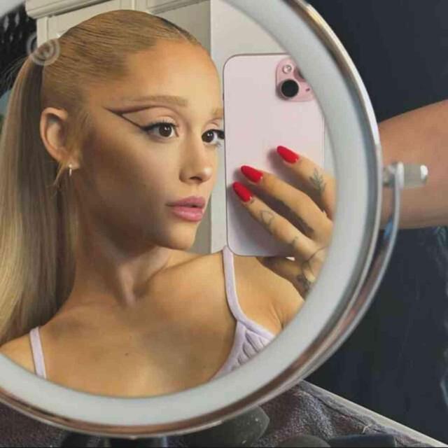 Ünlü şarkıcı Ariana Grande'nin evine 92 kez giren sapık, 3 yıl hapis cezasına çarptırıldı
