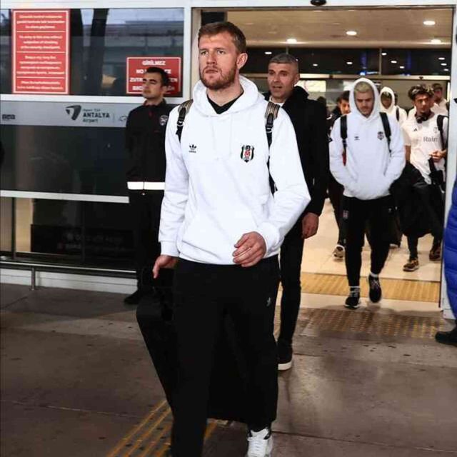 Beşiktaş bu akşam hangi takımla oynayacak? Maç hangi kanalda yayınlanacak?