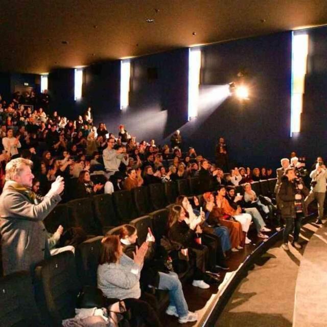 CEM KARACA'NIN FİLMİ VİZYONDAN KALDIRILDI MI? Film neden vizyondan kaldırıldı, ne oldu?