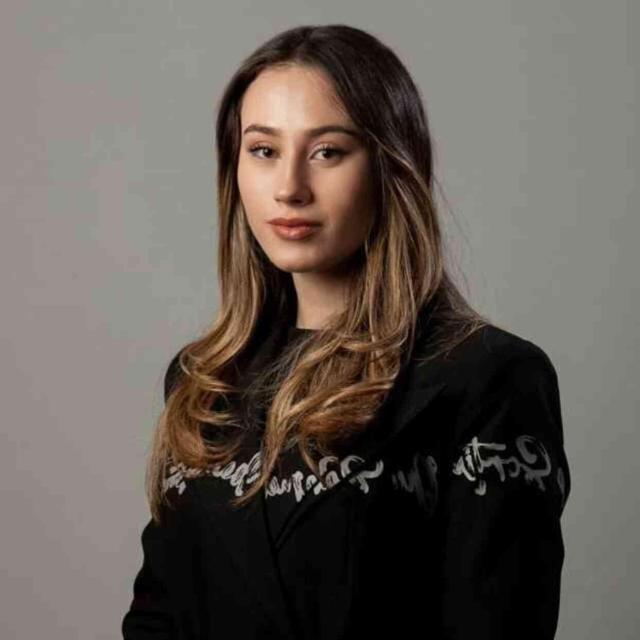 22 yaşındaki Zeynep Çelik, Türkiye'nin en genç kadın belediye başkanı oldu