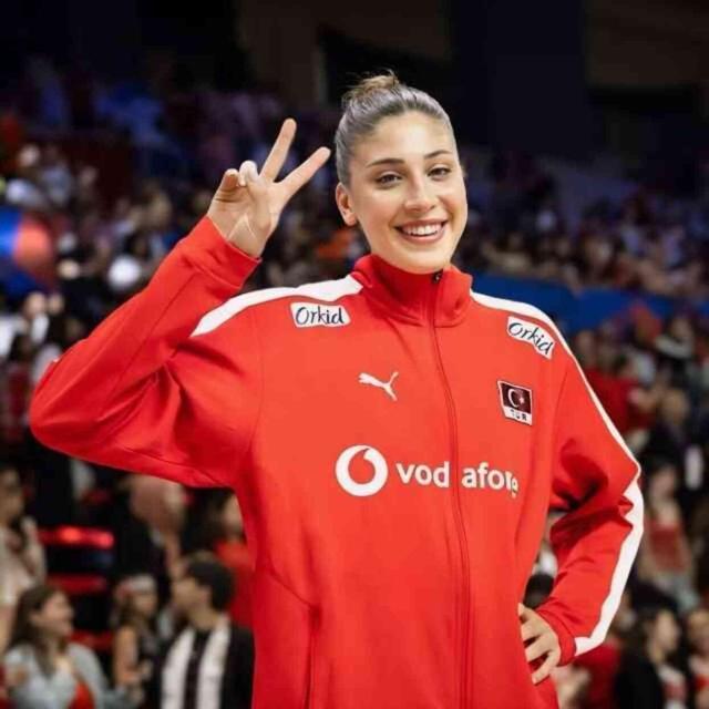 İlkin Aydın kimdir? İlkin Aydın kaç yaşında, nereli? İlkin hangi takımda oynuyor?