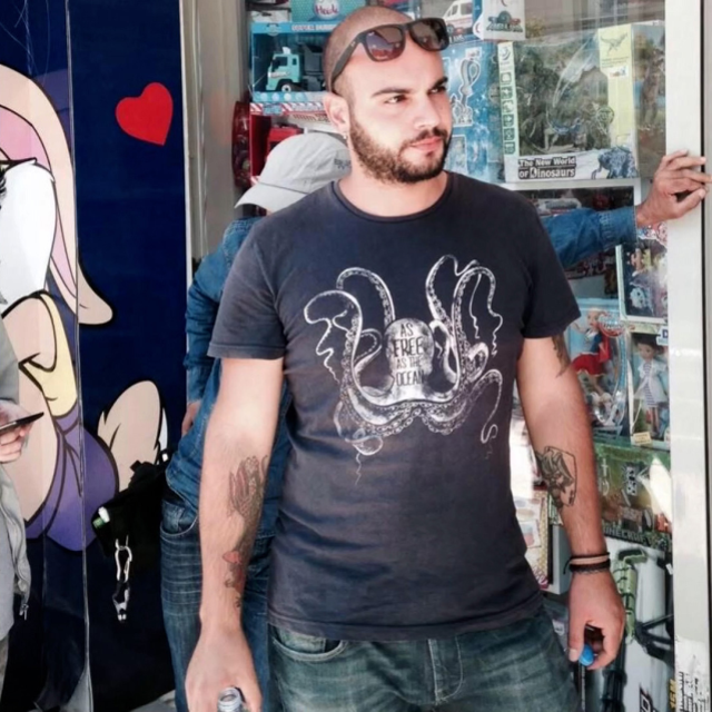 Genç kameramanın sır ölümü, arkadaşları pencereye asılı halde buldu