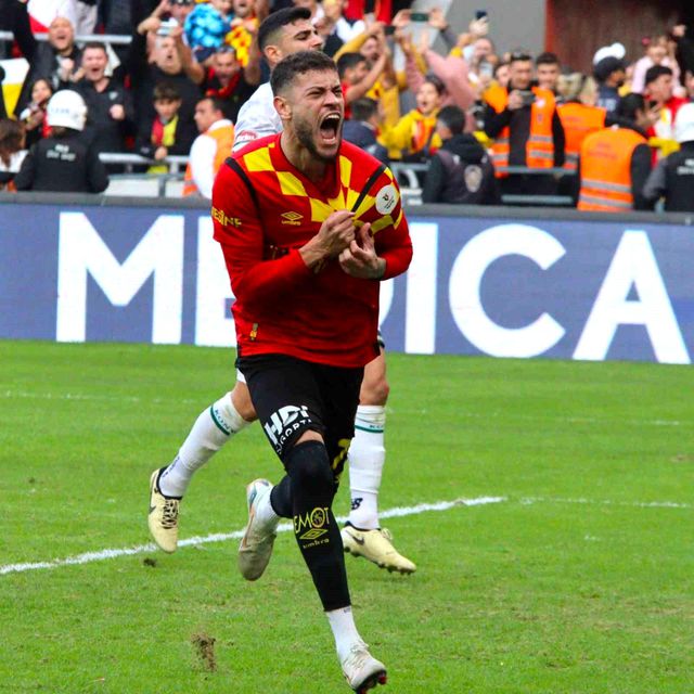 Göztepe, Romulo için yapılan 15 milyon euroluk teklifi reddetti