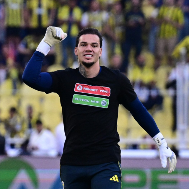 Fenerbahçeli taraftarlardan Galatasaray'a gönderme: Taraftar çıldırdı, Ederson'u istiyor