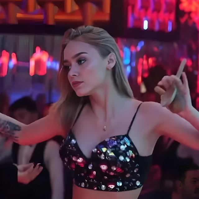 Pavyon görüntüleriyle ünlenen Ukraynalı Anastasias, zor günler geçiriyor