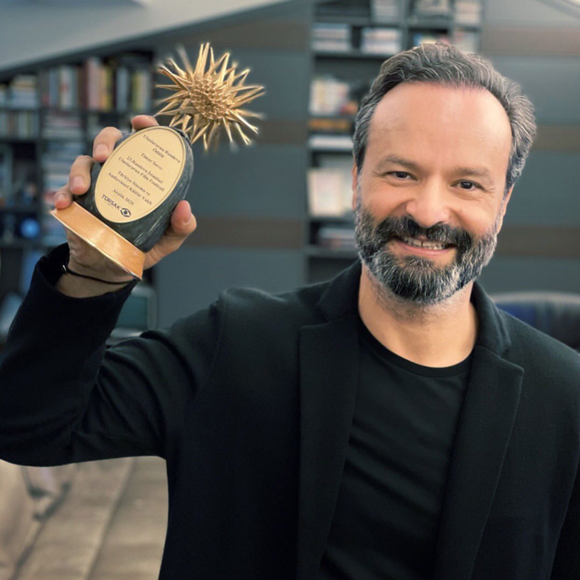 Ünlü yapımcı Timur Savcı uyuşturucu operasyonu kapsamında gözaltına alındı