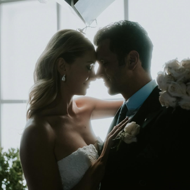 یاسمین کی آلن با مأمور سابق افبیآی در سکوت ازدواج کرد