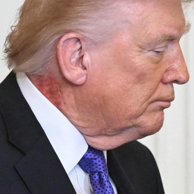 Trump'ın fotoğrafına bakan herkes aynı noktaya takıldı