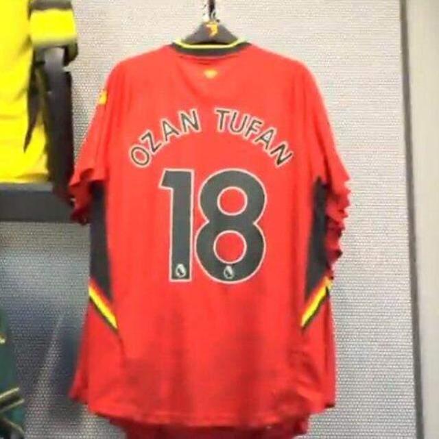 Ozan Tufan'ın Watford taraftarlarına İngilizce mesajı sosyal medyayı ikiye böldü