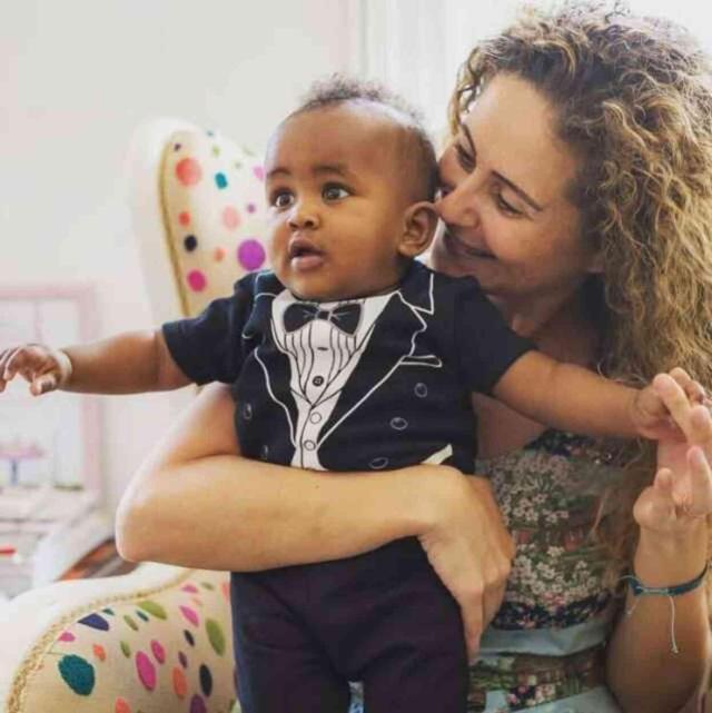 Esra Akkaya'nın gözlerden uzak yetiştirdiği oğlu, koca delikanlı oldu