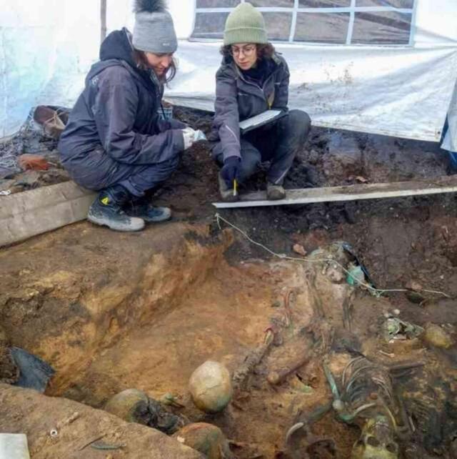 Almanya'nın Nürnberg şehrinde 1000 iskeletten oluşan büyük bir toplu mezar bulundu