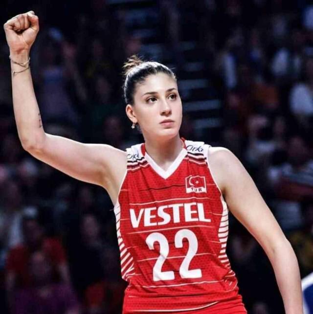 Son dakika değişikliği ortalığı karıştırdı! Olimpiyat kadrosundan çıkarılan Tuğba Şenoğlu İvegin'in menajerlik şirketinden zehir zemberek açıklama