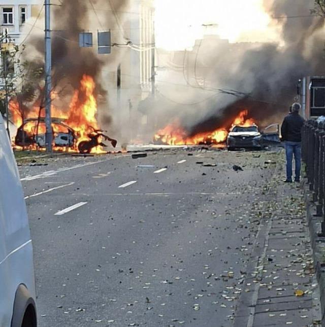 Rusya'nın Kiev'e saldırısından sonra bölgeden ilk fotoğraflar geldi