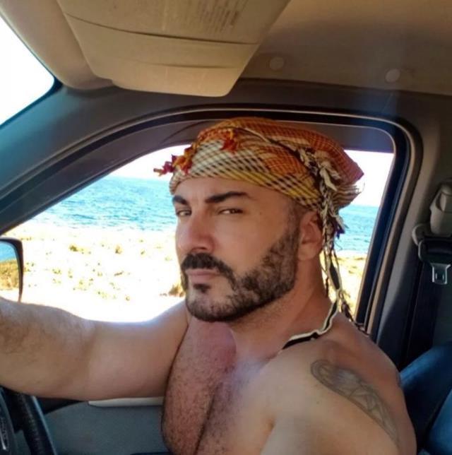 Romantik prens ağızları açık bıraktı! Bir döneme damga vuran Rober Hatemo'nun son halini görenler gözlerine inanamadı