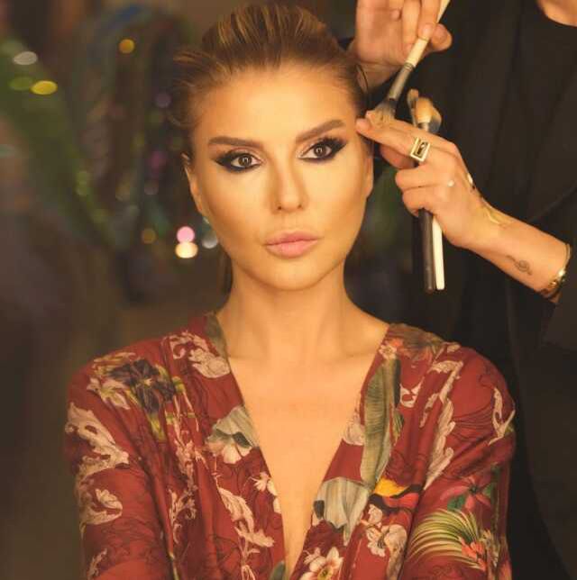 Gülben Ergen, kendisini bankada olay çıkarmakla suçlayan takipçisi ifşa edip ateş püskürdü: Kamera kayıtlarıyla belgeleyeceğim