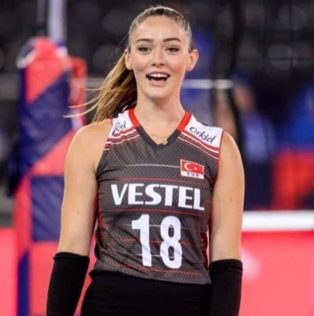 Başarılı voleybolcu Zehra Güneş'ten gündem olacak sözler sözler: Erkek arkadaş kullanmıyorum