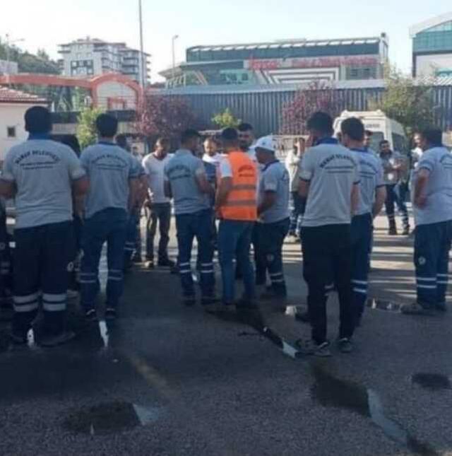 Temmuz zammına isyan eden Mamak Belediyesi işçileri iş bıraktı