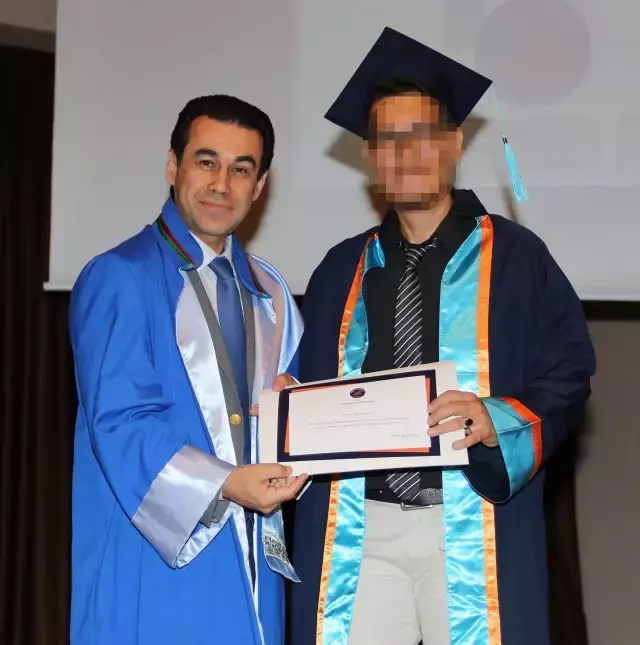 Dekanın profesörlüğü iptal edildi!