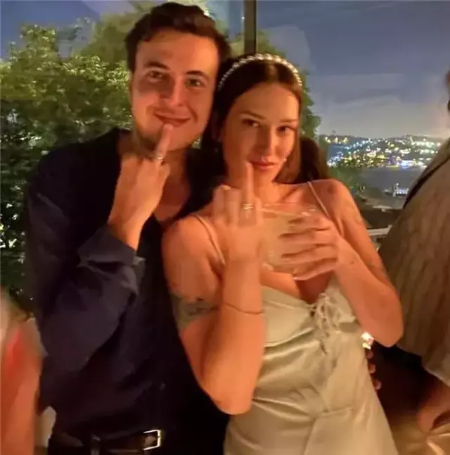 Güldür Güldür Show'un sevilen isimlerinden Burak Topaloğlu dünyaevine girdi