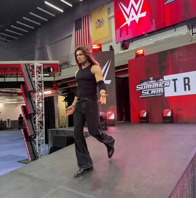 Kısmetse Olur yarışmacılığından ringe, WWE'ye davet edilen ilk Türk oldu