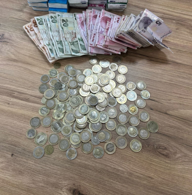Elazığ'da bir dilencinin saatlik kazancı dudak uçuklattı