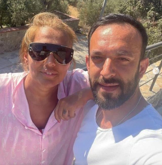 Demet Akalın'ın başından aşağı içki döktüğü garson konuştu: Gurur duydum