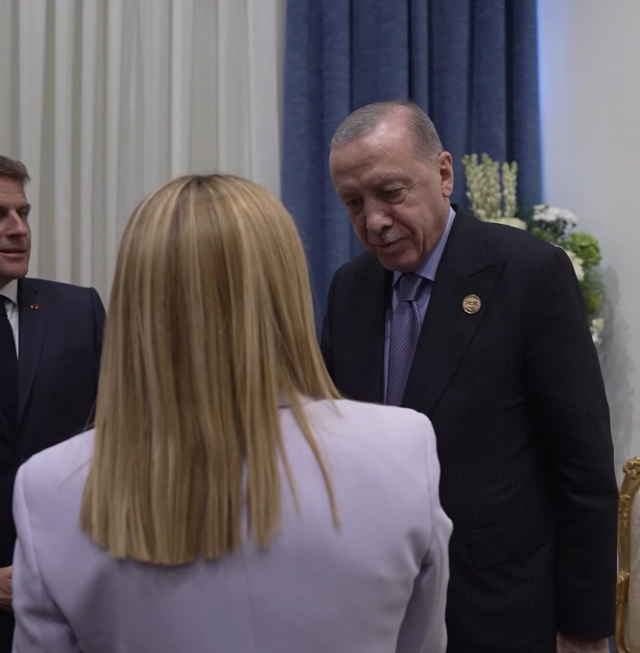 Meloni'nin Erdoğan'a verdiği esprili yanıt dış basında manşet oldu: Birini öldürmek istemiyorum