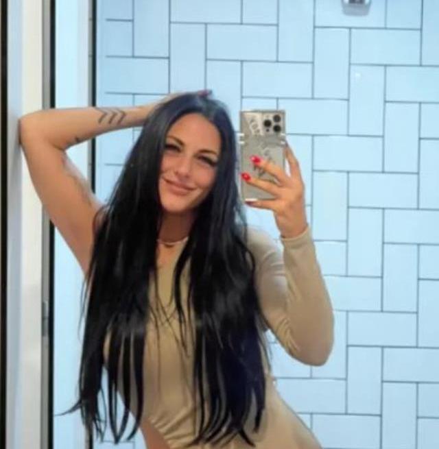 Kucaklama terapisti kadının bir gecede kazandığı para dudak uçuklattı, itirafı daha bomba