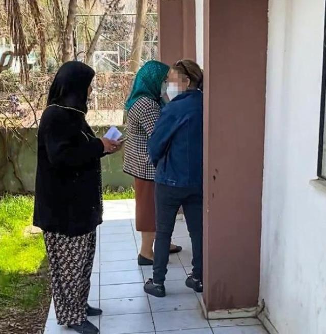 Sağlık merkezinde içeri alınmayan hastaya pencereden muayene