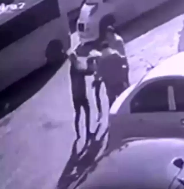 Çay bardağı dehşet saçtı! 'Küfürlü konuşmayın' diye uyardı, gözünden oldu