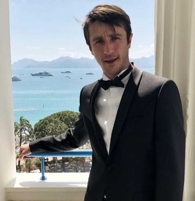 Sezon arasında da çalışacak olan Serenay Sarıkaya'nın yeni dizisindeki 3 erkek partneri belli oldu