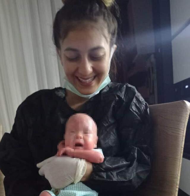 Tüm Türkiye onu merak ediyor! İşte hayatta kalabilen yılan bebeğin en net fotoğrafları