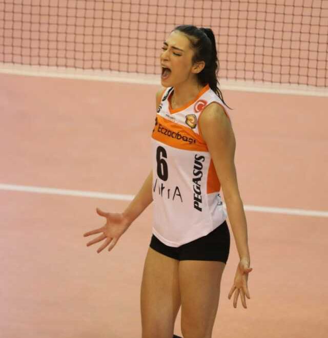 Sürpriz karar! Milli voleybolcu Saliha Şahin, yuvası Eczacıbaşı Dynavit'ten ayrıldı