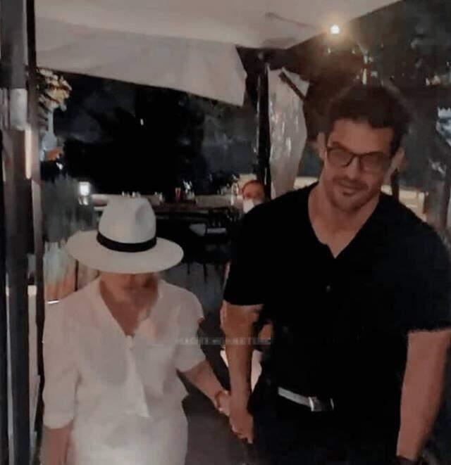 Hadise, yeni sevgilisi Mehmet Dinçerler ile el ele görüntülendi