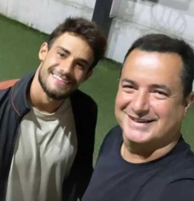 Batuhan Karacakaya, Acun Ilıcalı'yı hedef aldı: Parasını verdiği insanlara her şeyi söyleyebileceğini zannediyor